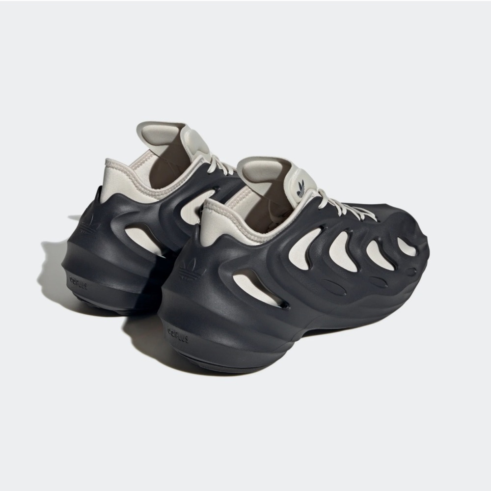 🆕 Adidas sneakers